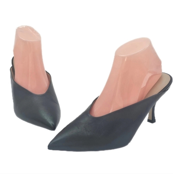 Stuart Weitzman Shoes - STUART WEITZMAN LEATHER LULA POINTED TOE PUMP IN BLACK 9.5 B MULE